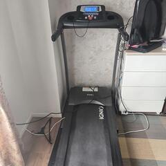 値下げ激安ランニングマシーンの画像