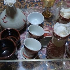 お正月向けの盛り皿、徳利、おちょこ、椀の画像
