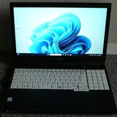 美品　富士通 LIFEBOOK A577/S ①