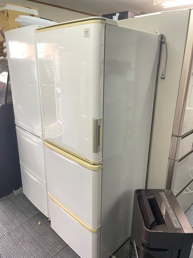 北九州市内配送無料　保証付き シャープ SHARP プラズマクラ スター冷蔵庫（350L・どっちもドア） 3ドア ベージュ系/サクラベ