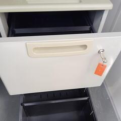 【大幅値下げ実施中】 サイドキャビネット2段　W400×D570×H580（鍵付き）の画像