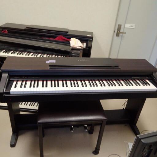 YAMAHA CLP-122 Clavinova 電子ピアノ 通電音出し確認済 椅子付 ヤマハ クラビノーバ