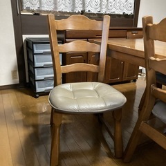 6人用ダイニングテーブルセット　相談中の画像