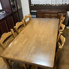 6人用ダイニングテーブルセット　相談中