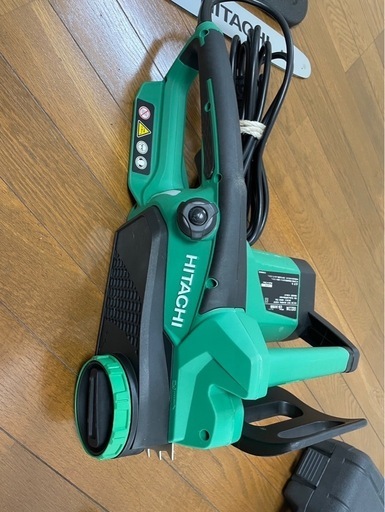 お話中　
日立工機⭐️電動チェーンソー⭐️美品！刀付き