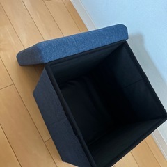 入れ物イスの画像
