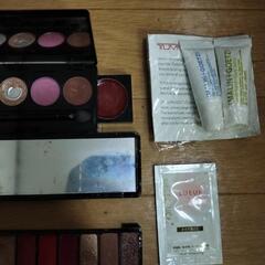 アイシャドウなどセット今月までの画像