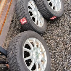 スタッドレスタイヤとホイールのセット155/65R13
