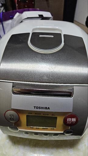 早い者勝ちです！東芝炊飯器（10合）RC-18NMD