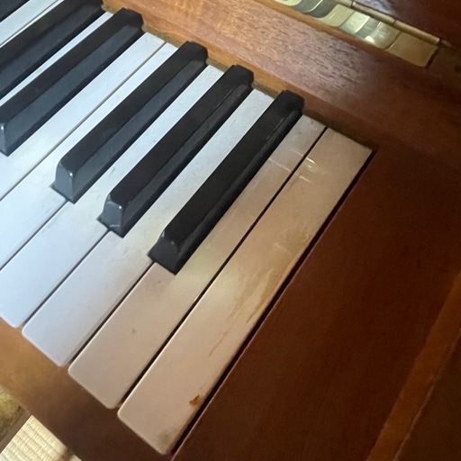 【直接引き取り限定　新潟県】YAMAHA　アップライトピアノ　Ｗ－１０３　木目調　アンティーク　ピアノ　中古品 直接引き取り限定 新潟県】YAMAHA アップライトピアノ W－103 木目