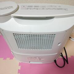 SHARP 加湿セラミックファンヒーター HX-B120-Wの画像