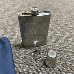 ベンツ　スキットル