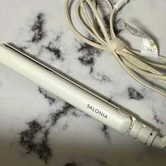 決まりました🎈SALONIA ストレートアイロン