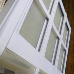 三段卓上用小物入れの画像