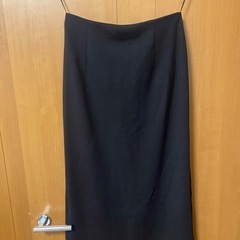 お話し中　UNIQLO タイトスカート