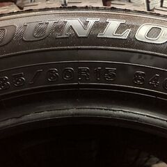 DUNLOP WINTER MAXX WM02 185/60R15 15インチ スタッドレス 4本 20～21年製 バリ溝 ヴィッツ フィット グレイス等　(KTG122)の画像