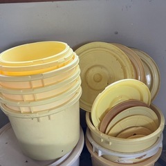残り3個ほど！！漬物樽と重石