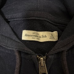 Abercrombie & Fitch ネイビー パーカー Sの画像
