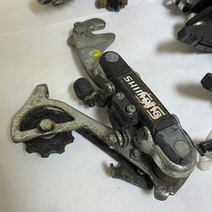 ロードバイク　コンポーネント　フロントディレイラー　リアディレイラー　ブレーキキャリパーの画像
