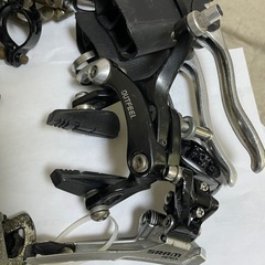 ロードバイク　コンポーネント　フロントディレイラー　リアディレイラー　ブレーキキャリパーの画像