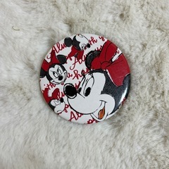ディズニー♡ミニー　　中古缶バッジ