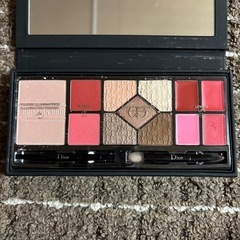値下げ可能！Dior化粧品の画像