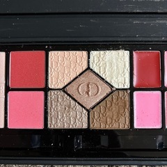 値下げ可能！Dior化粧品の画像