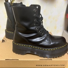Dr.Martens 厚底の画像