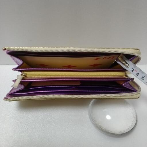 財布　　保管品。