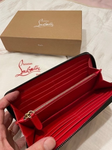 クリスチャンルブタン　財布