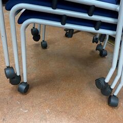 3脚セット　キャスター脚　布張り ビジネスチェア　デスクチェア　事務椅子　所 事業所 多目的の画像