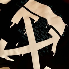 off-white パーカー