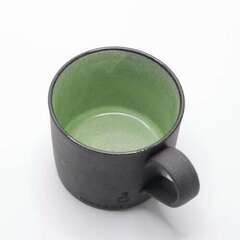 マグカップ おしゃれ 陶器 美濃焼 黒土鍵マグ ペリドット 内グ...