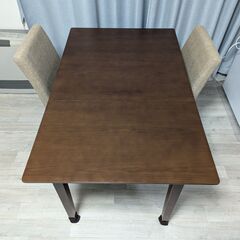 【11月中旬まで】伸長式ダイニングテーブル　椅子2脚の画像