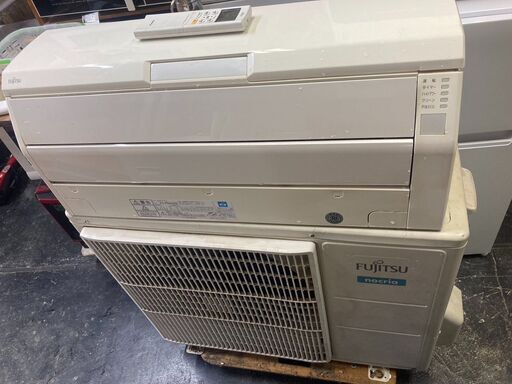 ☆中古￥35,000！FUJITSU　18畳用5.6kwルームエアコン　家電　2018年製　AS-R56H2W型　【BJ122】