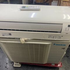 ☆中古￥48,000！DAIKIN　14畳用4.0kwルームエアコン　家電　2021年製　AN40YEP-W型　【BJ123】