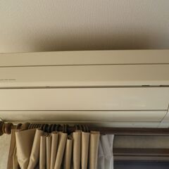 中古　富士通　インバーター冷暖房エアコン AS-R25V－W 8畳用
