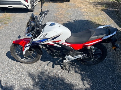 909.　動画あり　ホンダ CBF125R  超低走行　小型　バイク　125cc  車体