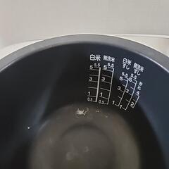 東芝 TOSHIBA 真空圧力IH 炊飯器 RC-10VQC 5.5合炊きの画像