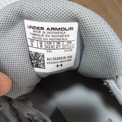 新品未使用　アンダーアーマー　シューズ27センチの画像