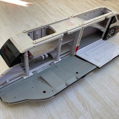 車のおもちゃの画像