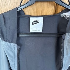 NIKE キッズ　おそらく150 これからの季節にの画像
