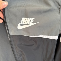 NIKE キッズ　おそらく150 これからの季節にの画像