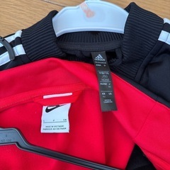 NIKE adidas おそらく150の画像