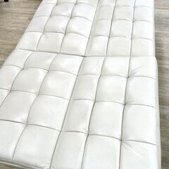 【無人引取】⑩ソファベッド ダイヤ ホワイト、オットマン（スツール）付※汚れ・傷みありの画像