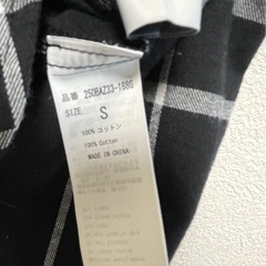 【美品】AZUL by moussy/ロングシャツS(黒チェック)の画像