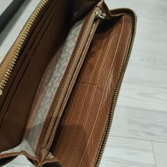 マイケル・コース　ロゴ　長財布　の画像