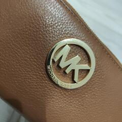 マイケル・コース　ロゴ　長財布　の画像