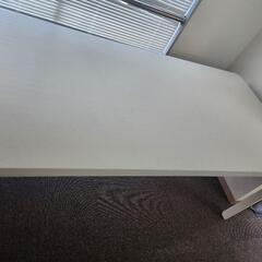 テーブル