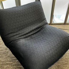 ligne roset 1人掛けカラン ジャガードブラック　リモコンポケット付き